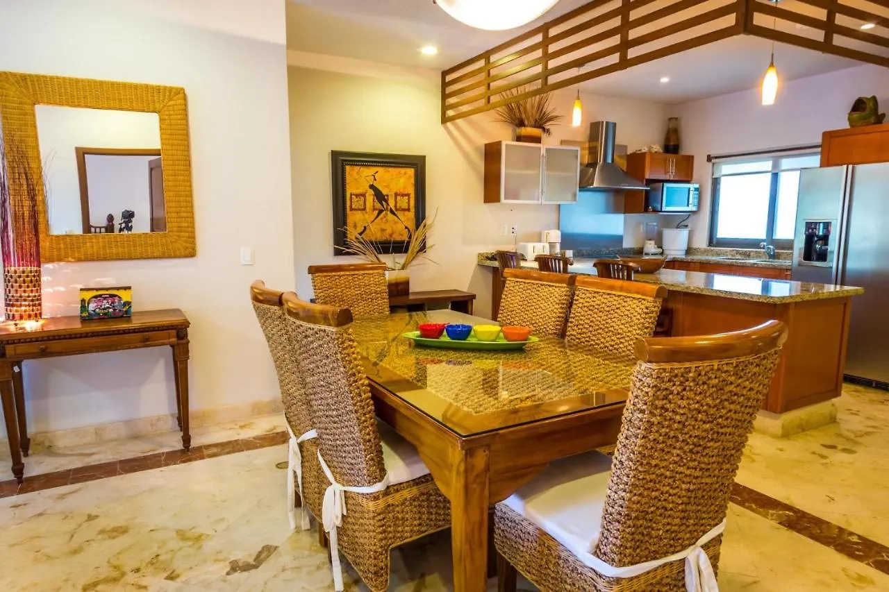 Paseo del Sol Coral B 206 condo Playa del Carmen 0*,  Messico